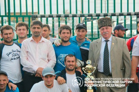 В посёлке Семендер состоялся футбольный турнир на приз Хархачаева Алиасхаба Магомедовича