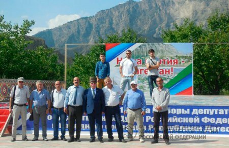 Алиасхаб Хархачаев провел ряд встреч с избирателями Унцукульского района